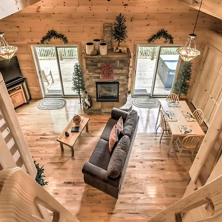 Private Sevierville Cabin With Mountain Views And Loft